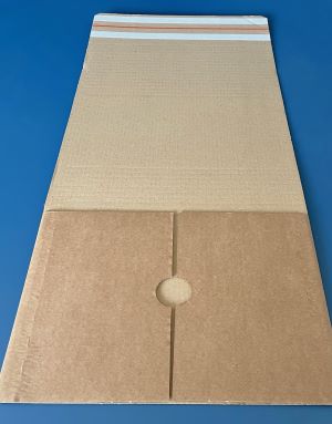 32x25x08 étuis prêt a poster     960 cartons a 0.90 €